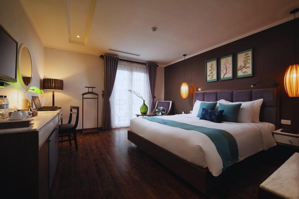Hotel Emerald Waters Classy – Hanoi